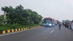 প্রধানমন্ত্রীকে একঝলক দেখতে মহাসড়কে নেতা-কর্মীদের ভিড়