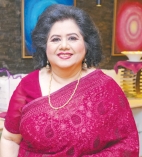 পিছিয়ে গেল রুনা লায়লাকে সম্মাননা দেওয়ার আয়োজন