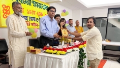 সাঁকো বর্ষসেরা পুরস্কার পেলেন এনাম রাজু