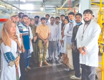 গবির ভেটেরিনারি শিক্ষার্থীরা শিল্প পরিদর্শনে      