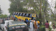 সিরাজগঞ্জে বাসচাপায় দম্পতিসহ নিহত ৩, আহত ১