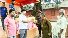 রংপুরে কারাবন্দিদের মাঝে লিচু বিতরণ