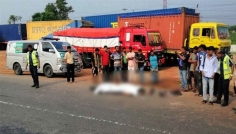 দাঁড়িয়ে থাকা বাসে মোটরসাইকেলের ধাক্কা, ২ যুবক নিহত