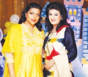 দু’জনই মৌ...  