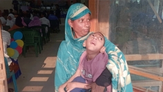 কোলে বন্দী আয়াতের পৃথিবী দেখার স্বপ্ন