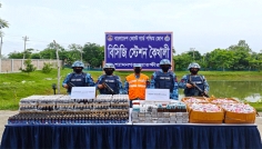 শ্যামনগরে ফেন্সিডিল ও শুল্ক ফাঁকি দিয়ে আনা ভারতীয় ওষুধ জব্দ