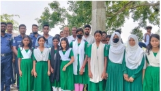 অভিযোগের ৩০ মিনিটেই বিদ্যালয় এলাকা বখাটেমুক্ত করল রায়গঞ্জ পুলিশ
