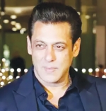 বিতর্ক ছাপিয়ে আলোচনায় সালমানের নতুন লুক   