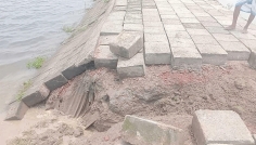 মোহনগঞ্জ হাওরে স্থায়ী ফসল রক্ষা বাঁধ রাতের আঁধারে কেটে ফেলেছে দুর্বৃত্তরা