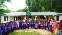 দুর্গম জনপদে সেনাবাহিনীর উদ্যোগে বিদ্যালয় সংস্কার, ক্রীড়া ও শিক্ষা উপকরণ বিতরণ