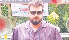 আবারো কুলির চরিত্রে ওমর সানী