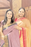 একই অনুষ্ঠানে গুরু শীষ্য   
