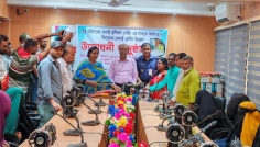 তাড়াশে দুঃস্থ নারীদের কর্মসংস্থান ও কম্পিউটার কোর্সের সনদ বিতরণ