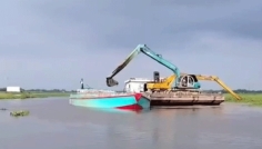 বুড়ি নদীর পাড় গিলে খাচ্ছে ইটভাটা, বিপন্ন নবীনগরের ফসলি জমি