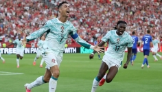 ক্রোয়েশিয়াকে কাঁদিয়ে শেষ ষোলোয় পর্তুগাল