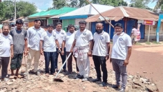সিরাজগঞ্জে 'প্রিয় সলঙ্গার গল্প'র উদ্যোগে ঝুঁকিপূর্ণ সড়ক সংস্কার