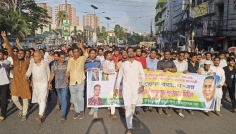 রাজধানীতে স্বেচ্ছাসেবক দলের নেতা কিরণের নেতৃত্বে শুভেচ্ছা মিছিল