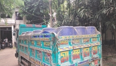 ফেনীতে মাছবোঝাই পিকআপ ছিনতাই: ৯৯৯-এ কলে উদ্ধার