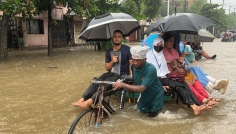 হাটহাজারীতে ভারী বর্ষণে জনজীবন বিপর্যস্ত, পরীক্ষা স্থগিত