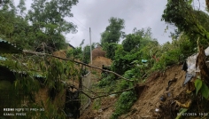 চকরিয়ায় পাহাড়ধসে দুই শিশুর মর্মান্তিক মৃত্যু, বানের জলে ভাসছে লাখো মানুষ