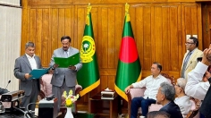 চট্টগ্রাম-২ আসনের সংসদ সদস্য হিসেবে সরোয়ার আলমগীরের শপথ