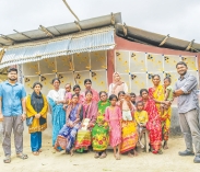 স্বপ্ন দেখাচ্ছে মাশরুম; প্রজেক্ট সৃজনী নিয়ে সাঁওতাল নারীদের পাশে হাবিপ্রবি শিক্ষার্থী