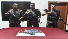 বেনাপোল সীমান্তে বিদেশী পিস্তল ও গুলি উদ্ধার