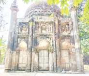 রহস্যে ঘেরা ৪০০ বছরের মসজিদ    