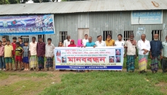 দৌলতপুরে গৃহবধূসহ ৩ জনের ওপর হামলার প্রতিবাদে মানববন্ধন, শাস্তির দাবি