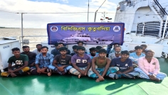 গভীর সমুদ্রে ইঞ্জিন বিকল হয়ওয়া ফিশিং বোটসহ ১৯ জেলেকে জীবিত উদ্ধার