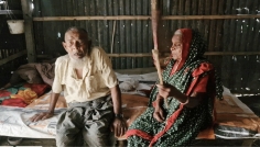 ১০ সন্তানের জনক-জননী, তবু ভাগ্যে জোটে না দুবেলা অন্ন!