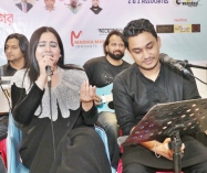 গানে গানে মুগ্ধতা ছড়ালেন জয়-রাইসা