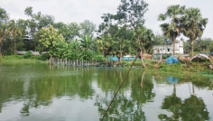 সীতাকুণ্ডে শতবর্ষী পুকুর ভরাট করে ঘর নির্মাণের অভিযোগ