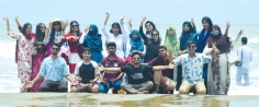 নীল সমুদ্রের ডাকে   