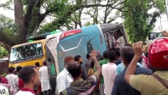 চুয়াডাঙ্গায় নিয়ন্ত্রণ হারিয়ে ঢাকাগামী যাত্রীবাহী বাস খাদে, আহত ২০
