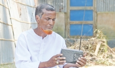 ডিজিটালের দাপটে হারিয়ে যাচ্ছে বেতারযন্ত্র    