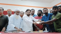 সিরাজগঞ্জে ৩৮৫ দরিদ্র-অসহায় মানুষ পেলেন মানবিক সহায়তা