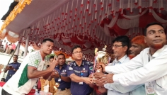 মাগুরায় পুলিশ সুপার সম্প্রীতির ফুটবল ম্যাচ অনুষ্ঠিত