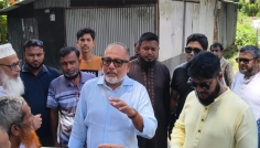 টুঙ্গিপাড়ায় পানিবন্দি এলাকা পরিদর্শনে এমপি