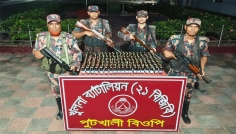 বেনাপোল সীমান্তে ২০৮ বোতল ভারতীয় উইনিক্স সিরাপ উদ্ধার
